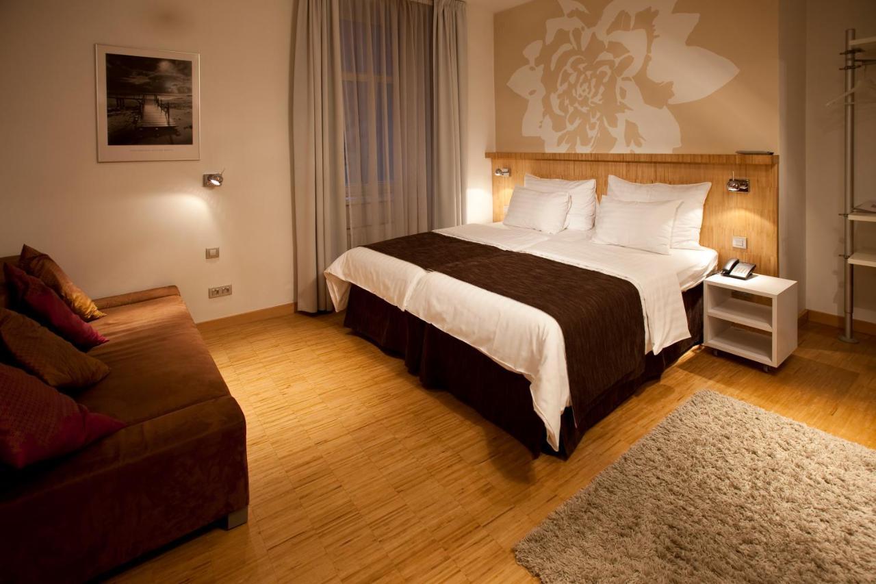 Dahlia Inn Prague Room photo